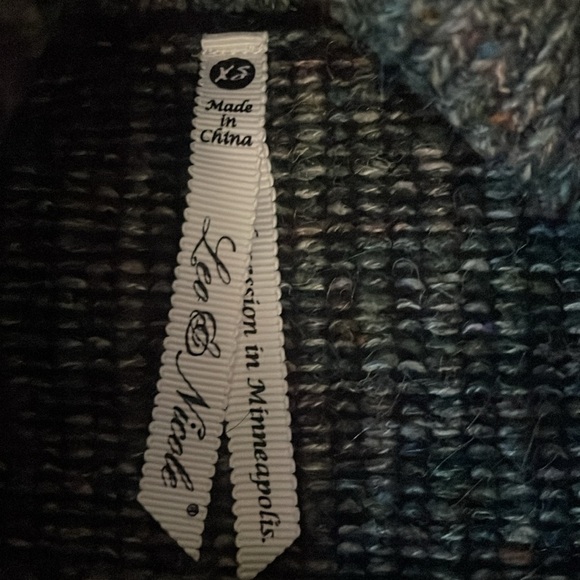 Leo & Nicole zip neck detail sweater - Picture 3 of 6